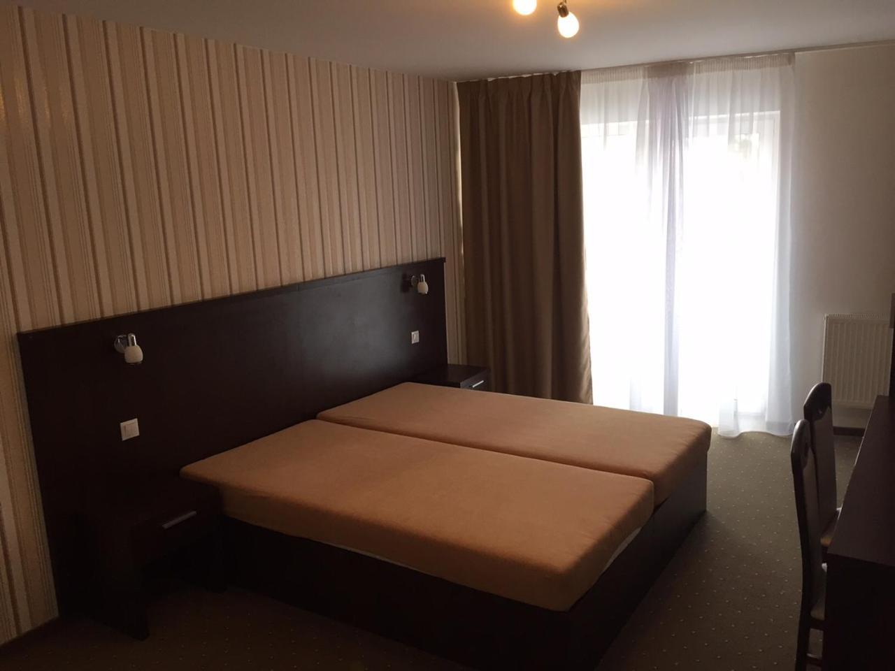 Garni Hotel Anne-Mary Piestany Bagian luar foto