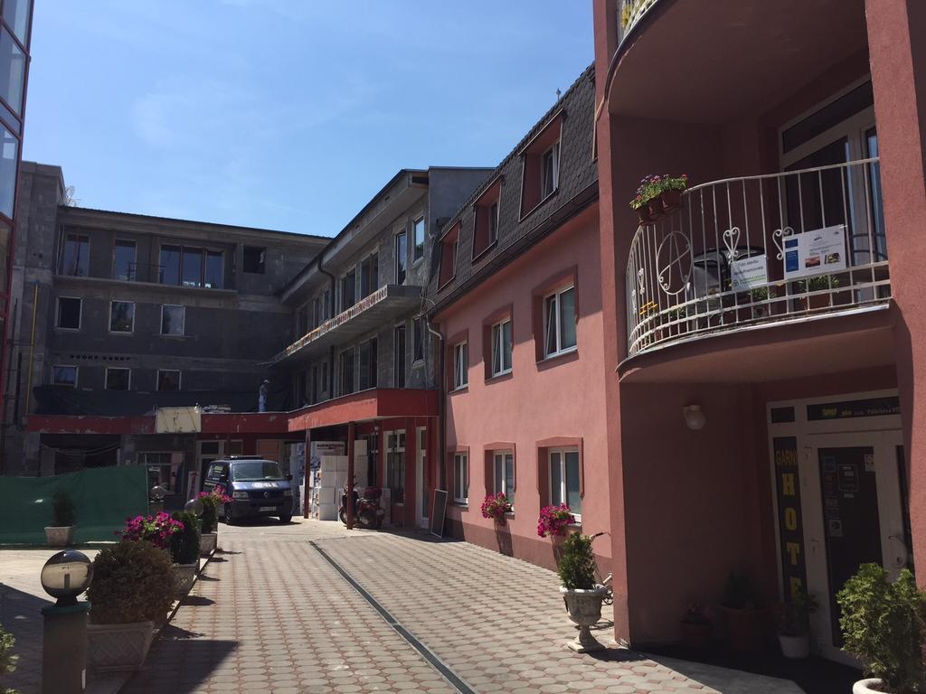 Garni Hotel Anne-Mary Piestany Bagian luar foto
