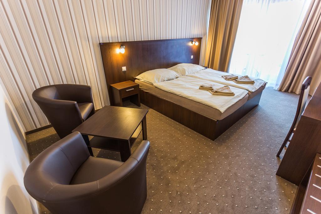 Garni Hotel Anne-Mary Piestany Bagian luar foto