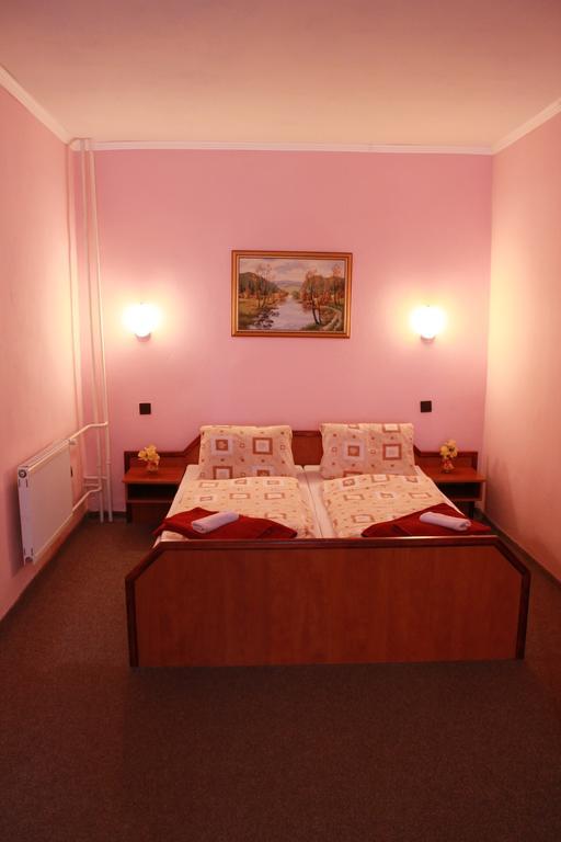 Garni Hotel Anne-Mary Piestany Bagian luar foto