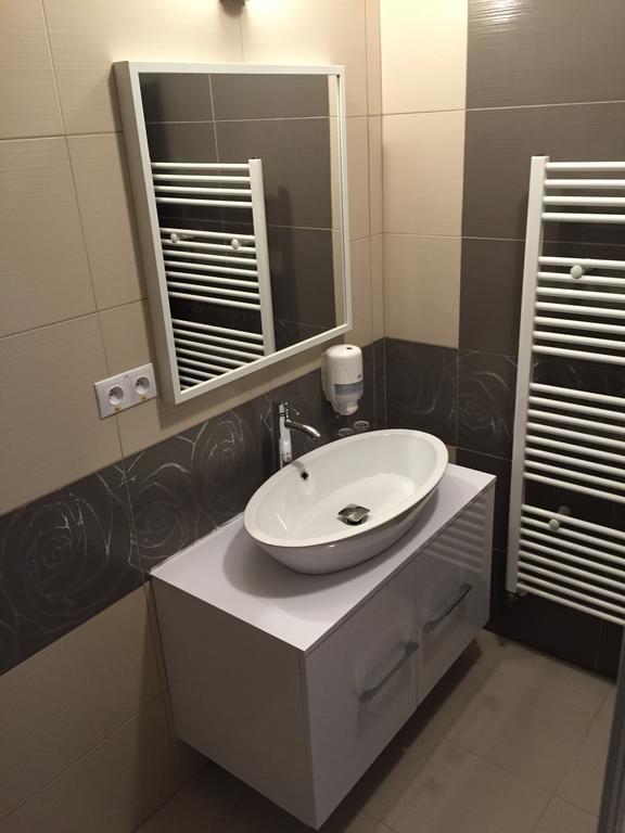 Garni Hotel Anne-Mary Piestany Bagian luar foto