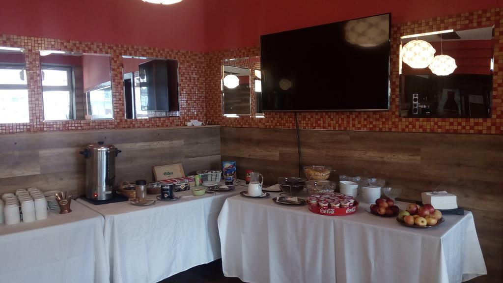 Garni Hotel Anne-Mary Piestany Bagian luar foto
