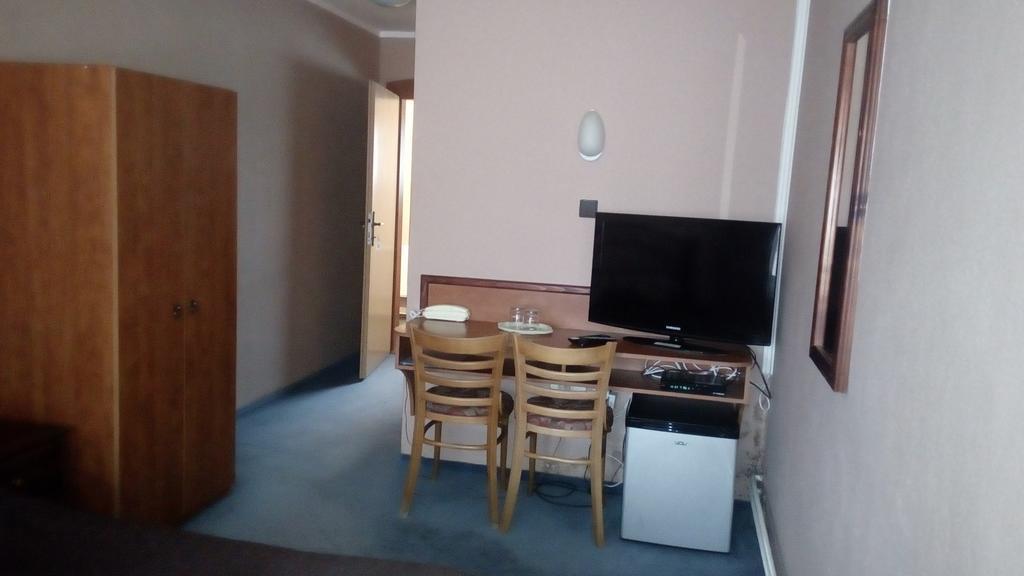 Garni Hotel Anne-Mary Piestany Bagian luar foto