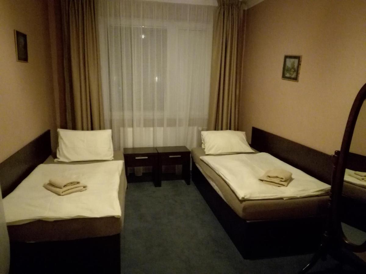 Garni Hotel Anne-Mary Piestany Bagian luar foto