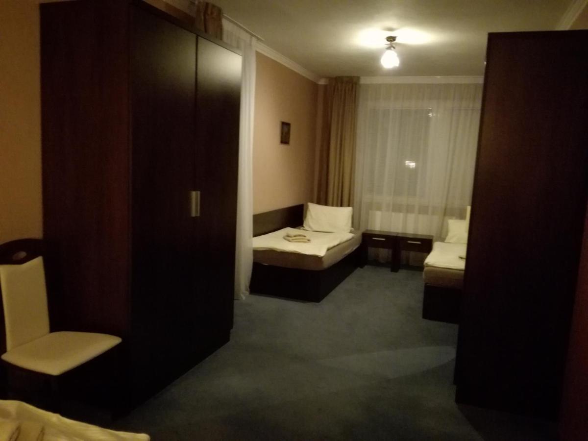 Garni Hotel Anne-Mary Piestany Bagian luar foto
